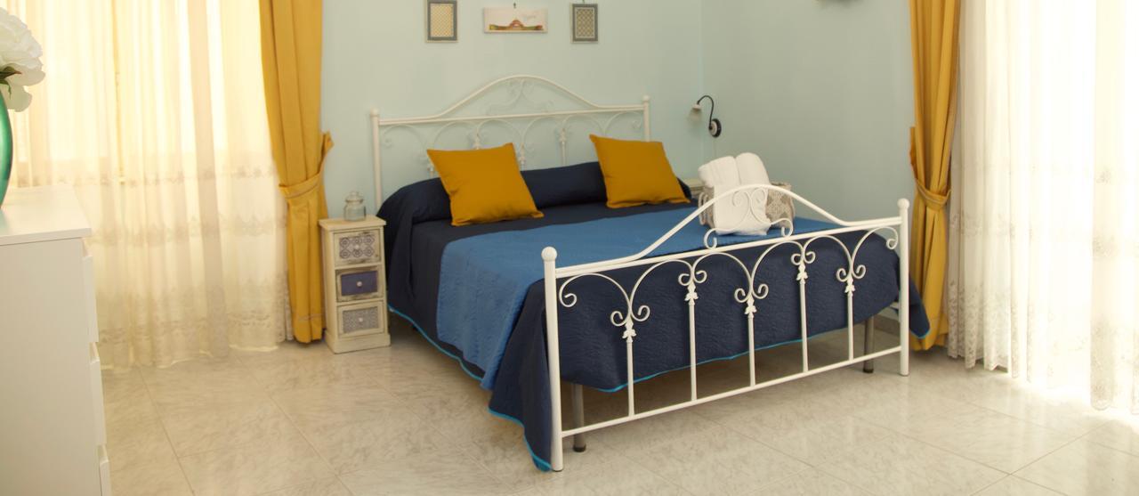 La Terrazza Di Dante Bed and Breakfast Nápoles Exterior foto